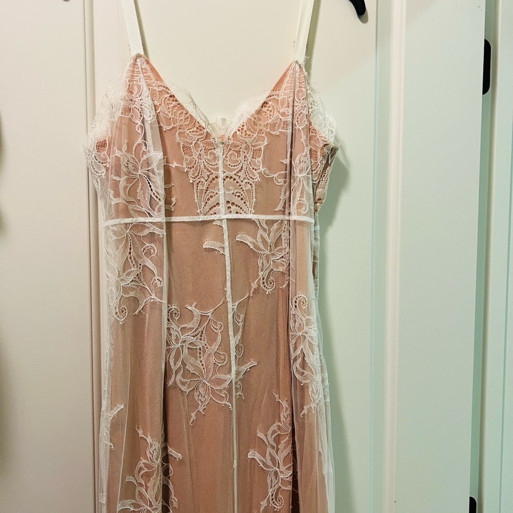 Cinq a sept lace nude dress